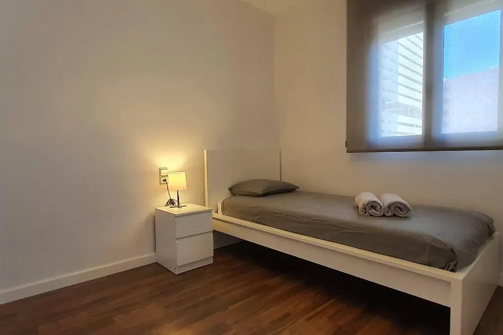 Gran Piso En Zona Comercial Malaga Apartment